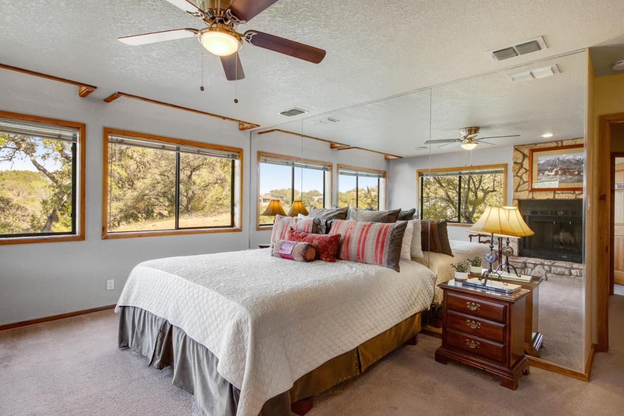 Spicewood Treehouse Βίλα Εξωτερικό φωτογραφία