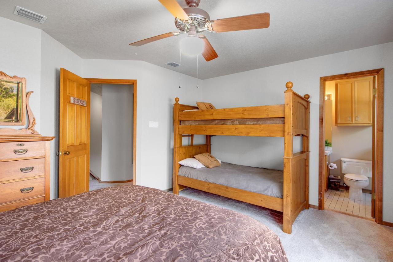 Spicewood Treehouse Βίλα Εξωτερικό φωτογραφία